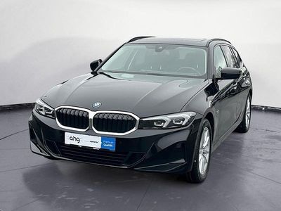 Schwarz Gebraucht 2022 BMW 330e Sport Line Kombi | 30.860 € (Guter Preis)