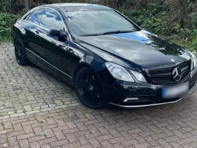Gebraucht Mercedes E350 231 PS (169 kW) 2009 Schwarz Coupé