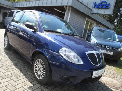 gebraucht Lancia Ypsilon 1.2 8v Argento scheckheft WR CD EFH AC TÜV neu