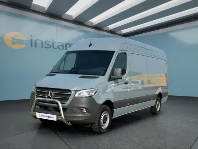 Gebraucht Mercedes Sprinter 170 PS (125 kW) 2024 Blau Van