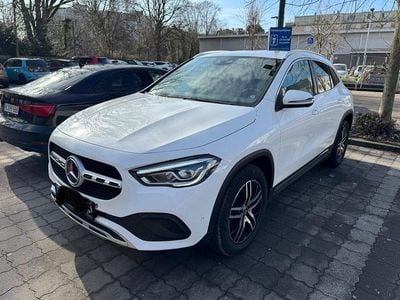 Gebraucht Mercedes GLA200 163 PS (119 kW) 2022 Weiß SUV