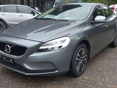 Begagnad Volvo V40 Momentum 120 HK (88 kW) 2019 Grå Sedan