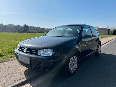 Gebraucht VW Golf IV 75 PS (55 kW) 2002 Schwarz Kleinwagen