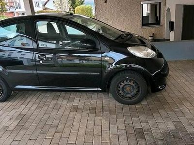 Second-hand Peugeot 107 68 CP (50 kW) 2008 Negru Hatchback