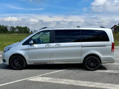 Używany Mercedes V220 Edition 163 KM (119 kW) 2015 Srebrny Minivan