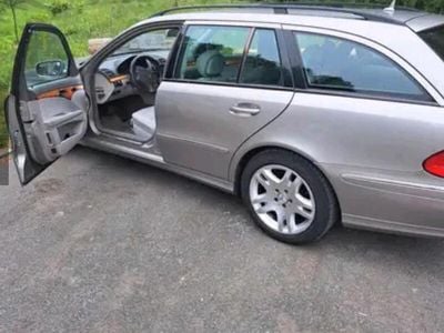 Mercedes E280