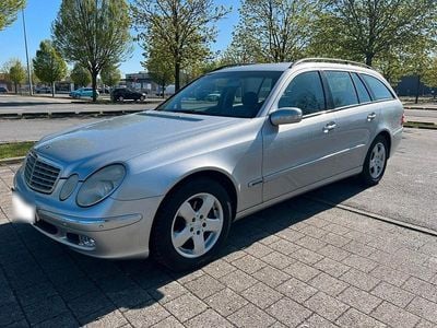 Second-hand Mercedes E220 Elegance 150 CP (110 kW) 2003 Argintiu Break