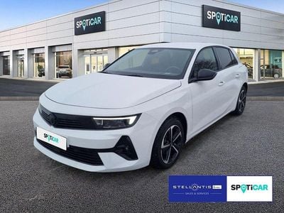 Weiß Gebraucht 2024 Opel Astra Limousine | 19.990 € (Guter Preis)