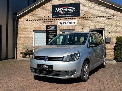 Gebraucht VW Touran Match 140 PS (102 kW) 2012 Silber Van / Kleinbus