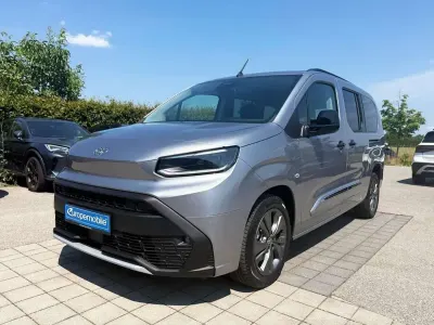 Neu Toyota Proace Verso City 131 PS (96 kW) 2026 Kca shadow light grey metallic Kombi