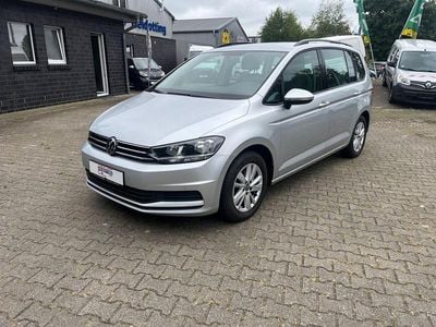 Silber Gebraucht 2020 VW Touran Comfortline Van / Kleinbus | 19.400 € (Guter Preis)