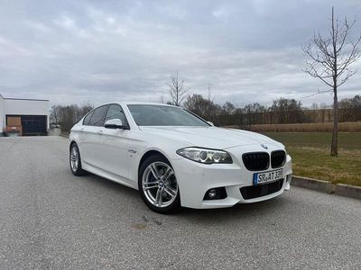 Gebraucht BMW 520 Efficient Dynamics 190 PS (139 kW) 2016 Weiß Limousine