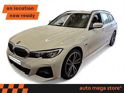 Weiß Gebraucht 2021 BMW 320e M Sport Kombi | 25.196 € (Fairer Preis)