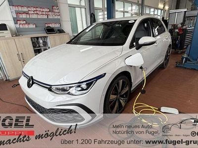 Gebraucht VW Golf VII GTE 204 PS (150 kW) 2021 Oryxweiß perlmutteffekt Kleinwagen