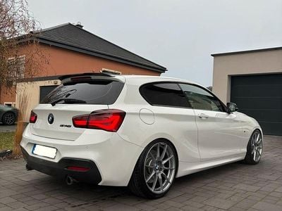 Weiß Gebraucht 2016 BMW M140 M Sport Kleinwagen | 34.950 €