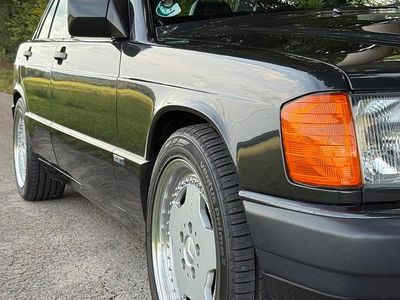 Usata Mercedes 190 Sportline 160 CV (117 kW) 1993 Andere farben Berlina