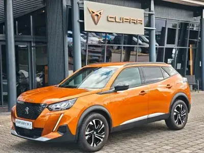 Gebraucht Peugeot 2008 Allure 101 PS (74 kW) 2023 Orange SUV