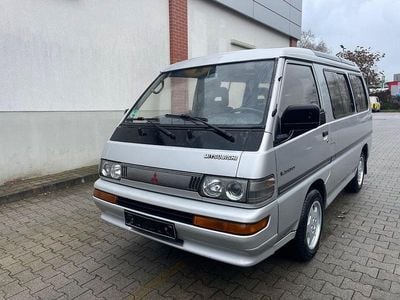 Blau Gebraucht 1993 Mitsubishi L300 Van / Kleinbus | 5.499 €