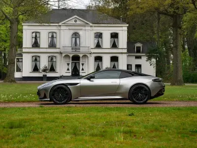 Occasion Aston Martin DB12 689 ch (506 kW) 2025 Gris