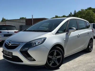Gebraucht Opel Zafira Tourer Edition 140 PS (102 kW) 2014 Silber Van / Kleinbus