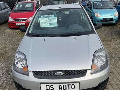 Gebraucht Ford Fiesta 60 PS (44 kW) 2006 Silber Kleinwagen