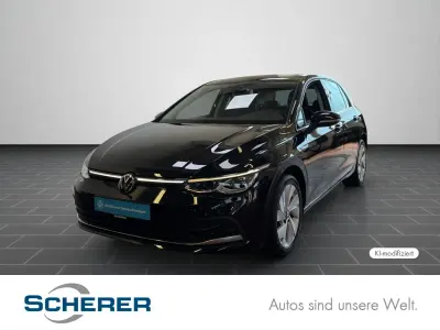 Gebraucht VW Golf VIII Style 131 PS (96 kW) 2022 Deep black perleffekt (metallic) Limousine