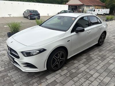 Gebraucht Mercedes A250 AMG line 163 PS (119 kW) 2021 Weiß Limousine