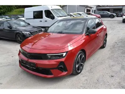 Gebraucht Opel Astra GS Line 181 PS (133 kW) 2022 Peperoncino red/dach schwarz (metallic) Kleinwagen