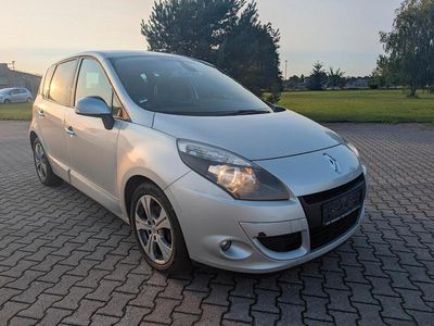 Gebraucht Renault Scénic III 131 PS (96 kW) 2011 Silber Van / Kleinbus