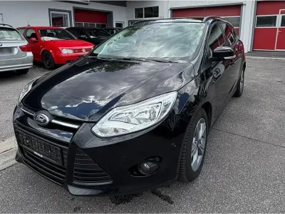 Gebraucht Ford Focus 125 PS (91 kW) 2014 Schwarz Kombi
