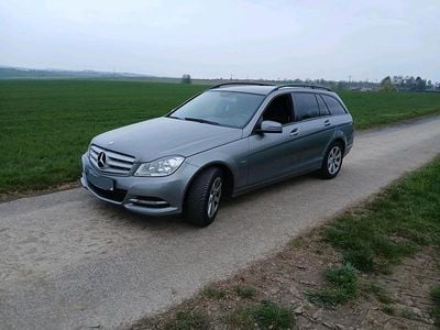 Usata Mercedes C180 156 CV (114 kW) 2011 Grigio Station wagon