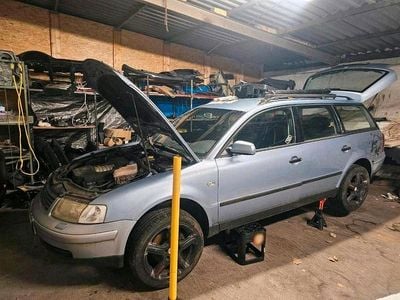 Gebraucht VW Passat 193 PS (141 kW) 1999 Andere farben Kombi