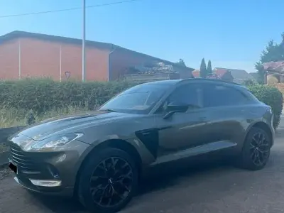 Gebraucht Aston Martin DBX 551 PS (405 kW) 2021 Grün SUV