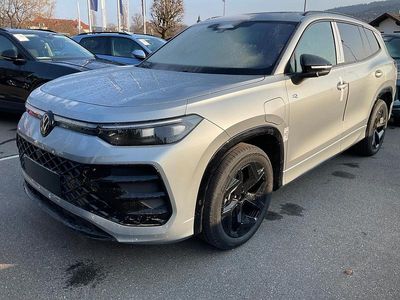 Neu VW Tayron R-line 204 PS (150 kW) 2026 Oyster silver metallic SUV