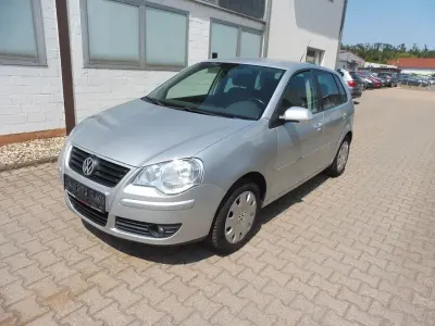 Gebraucht VW Polo Comfortline 80 PS (58 kW) 2009 Silber Kleinwagen