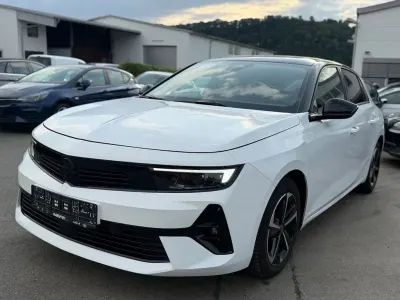 Gebraucht Opel Astra 131 PS (96 kW) 2024 White jade Kleinwagen