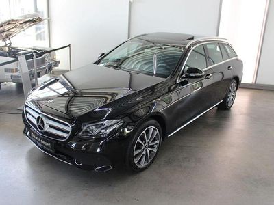 Gebraucht Mercedes E220 Avantgarde 194 PS (142 kW) 2018 Schwarz , obsidianschwarz metallic Limousine