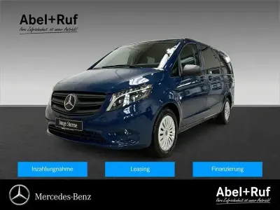 Gebraucht Mercedes Vito 190 PS (139 kW) 2023 Blau Van