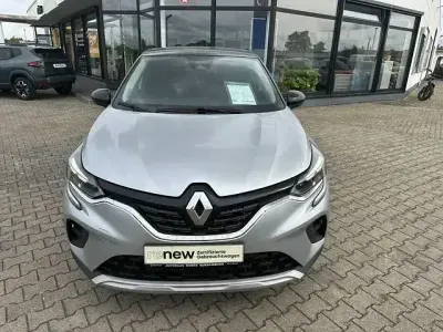 Używany Renault Captur Evolution 91 KM (66 kW) 2023 Szary SUV