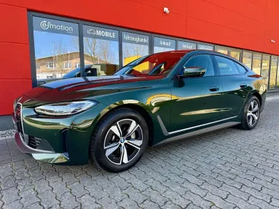 Usata BMW i4 Sport Line 250 kW (340 CV) 2023 Verde Berlina