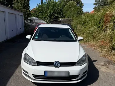 Gebraucht VW Golf VII 86 PS (63 kW) 2013 Weiß Limousine