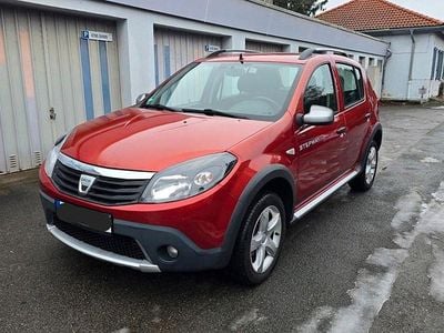 Rot Gebraucht 2010 Dacia Sandero Stepway Limousine | 4.000 € (Fairer Preis)