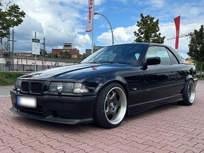 Gebraucht BMW 325 Cabriolet Basis 192 PS (141 kW) 1994 Schwarz Cabrio