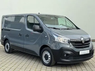 Usado Renault Trafic 145 CV (106 kW) 2021 Gris Monovolumen