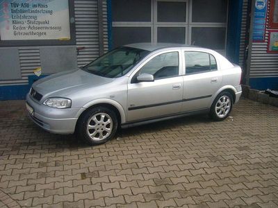 Usata Opel Astra 103 CV (75 kW) 2003 Argento Berlina