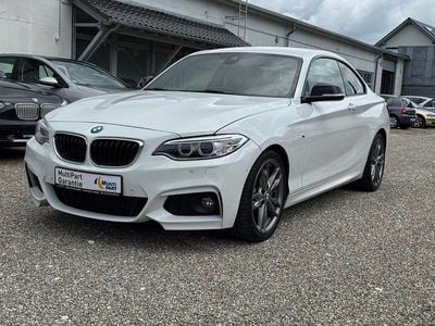 BMW 225