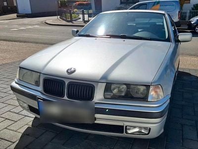 Gebraucht BMW 316 102 PS (75 kW) 1998 Silber Coupé