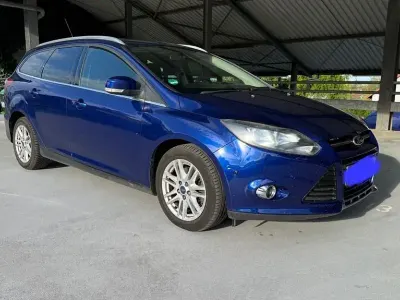 Gebraucht Ford Focus Titanium 163 PS (119 kW) 2014 Blau Limousine
