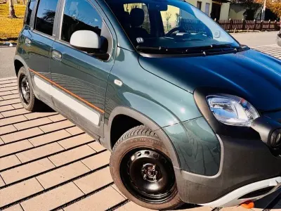 Gebraucht Fiat Panda Garmin 69 PS (50 kW) 2022 Grün Kleinwagen