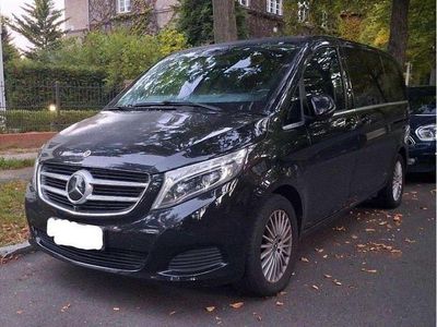 Gebraucht Mercedes V220 Avantgarde Edition 163 PS (119 kW) 2018 Schwarz Van / Kleinbus